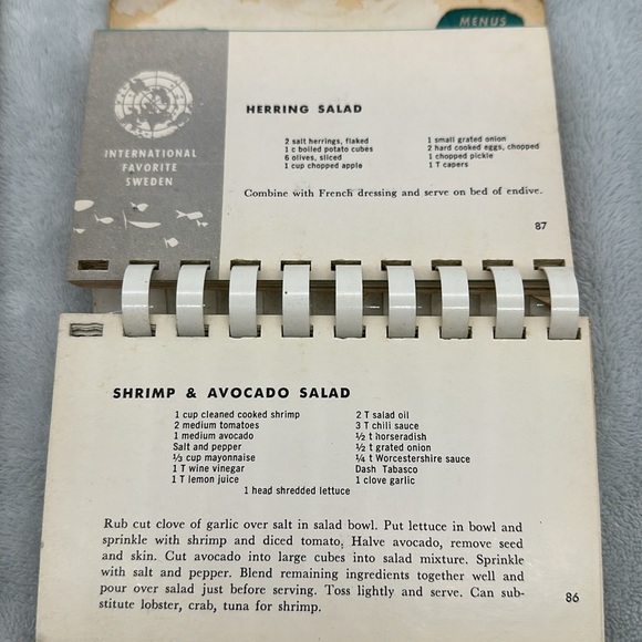 Vintage Recipes “From Nets to You” a log of fish recipes-Trophy & International - Picture 5 of 9